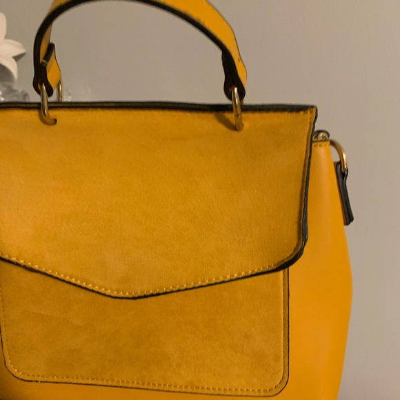 Handbag - Picture 2 of 6